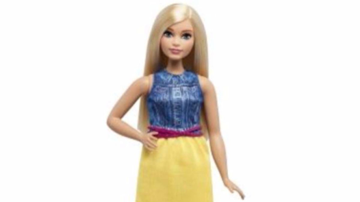 Bambole modello curvy in arrivo le nuove Barbie dalle taglie piu realistiche Tgcom24