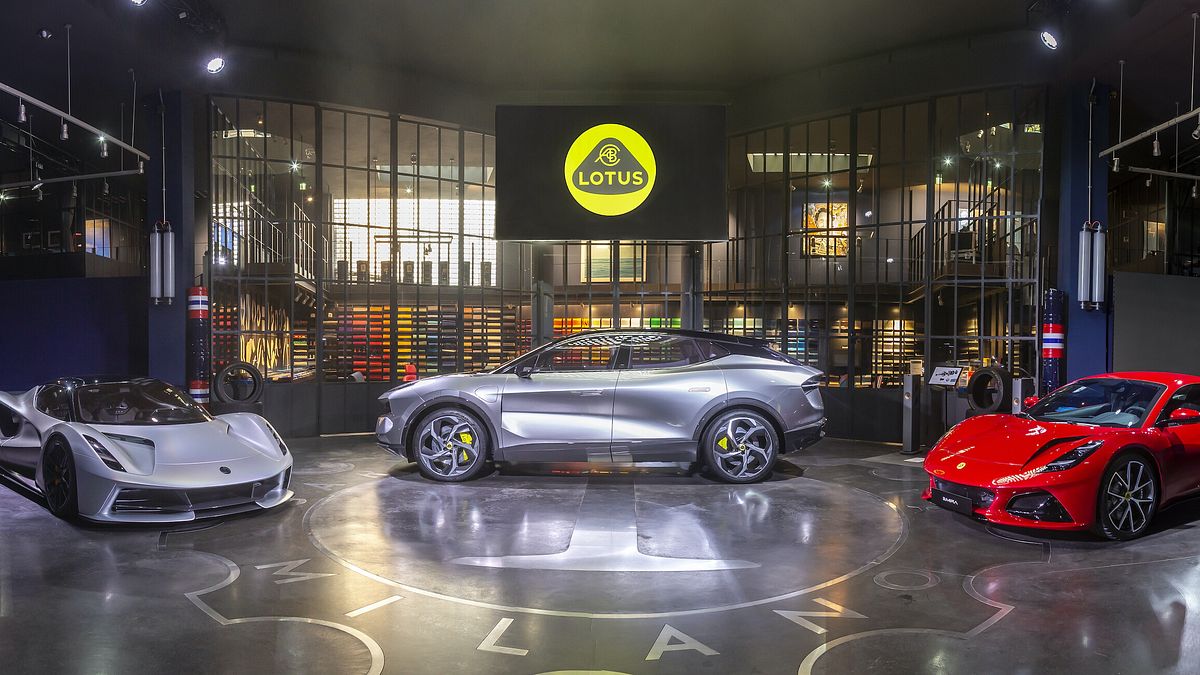 A Milano il Lotus Limitless Tour Event - SportMediaset