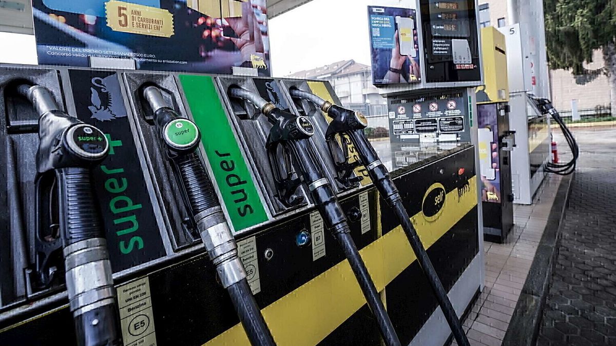 Benzina, governo vara decreto sulla trasparenza