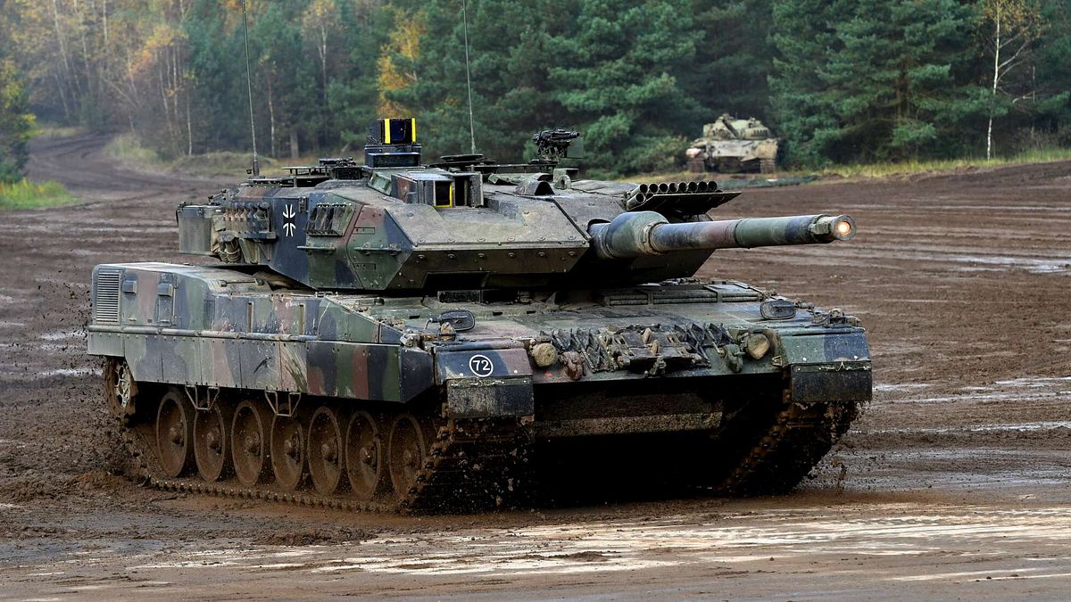 Zelensky: discussioni sui tank si concludano con decisioni