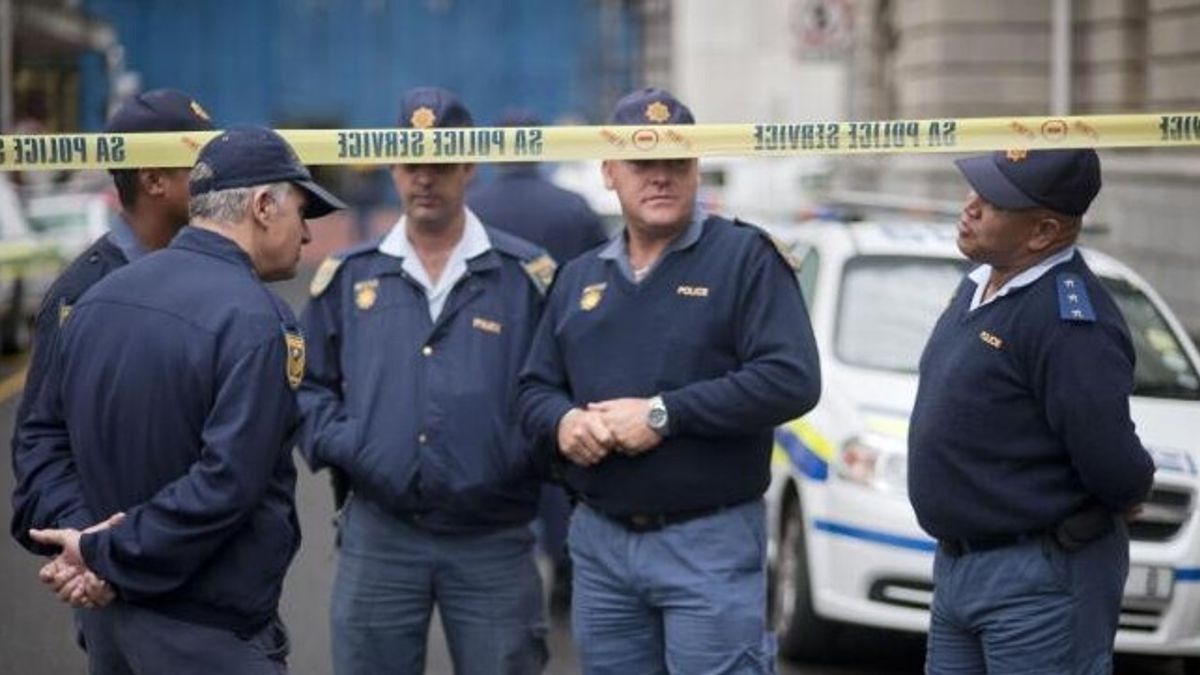 Sudafrica, scontro tra autobus e furgone blindato: 20 morti