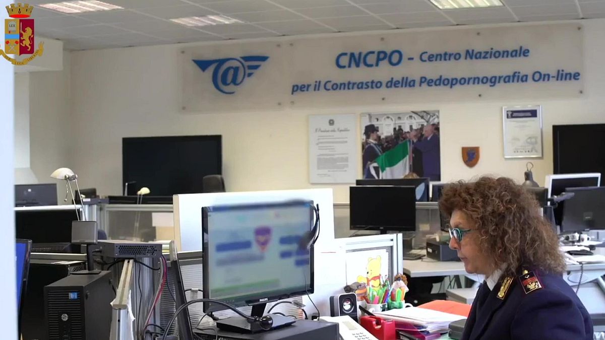 Pedofilia e pedopornografia, arrestato "l'uomo ombra" del darkweb