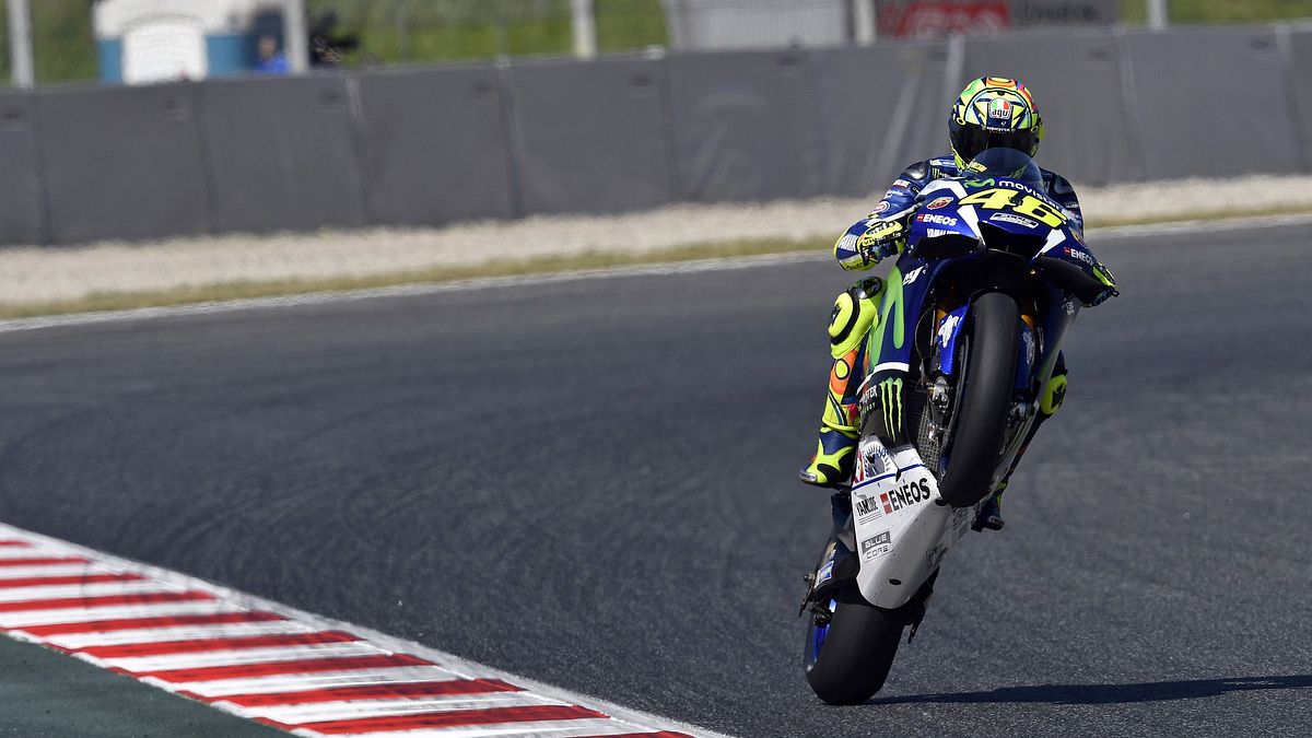 MotoGP, Lorenzo martella tutti - SportMediaset