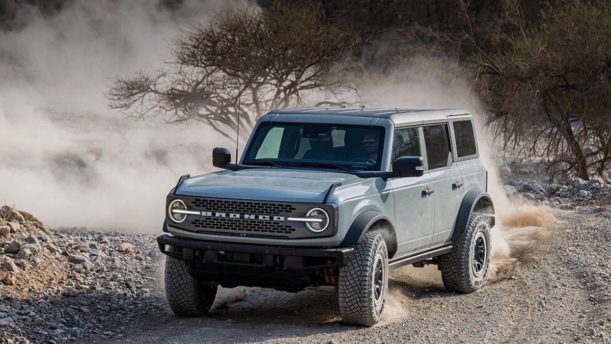Ford Bronco, Ranualt Rafale, Range Rover Evoque, Kawasaki Ninja