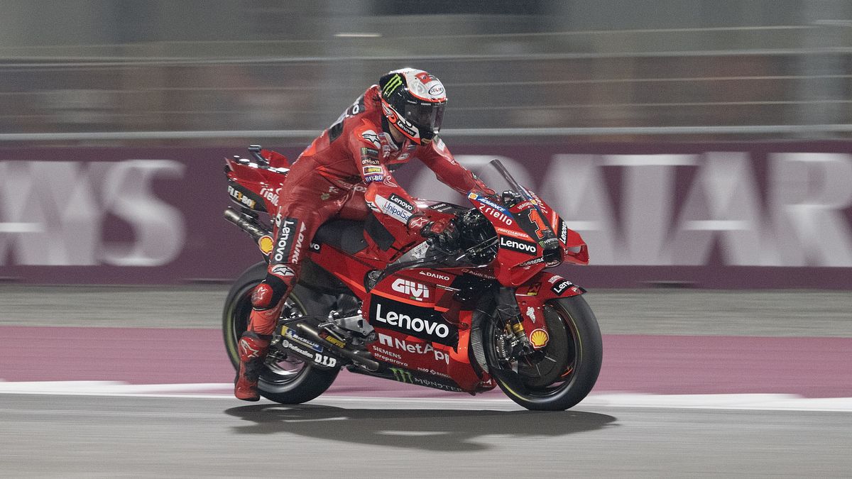 MotoGp, Bagnaia si prepara alla sfida con Martin per il titolo: "A ...
