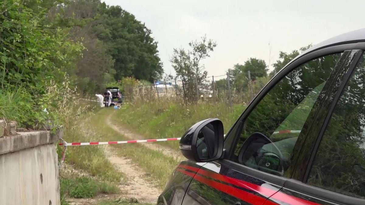 Senigallia (Ancona), Uccide La Madre 87enne: Si Barrica In Casa E Si ...