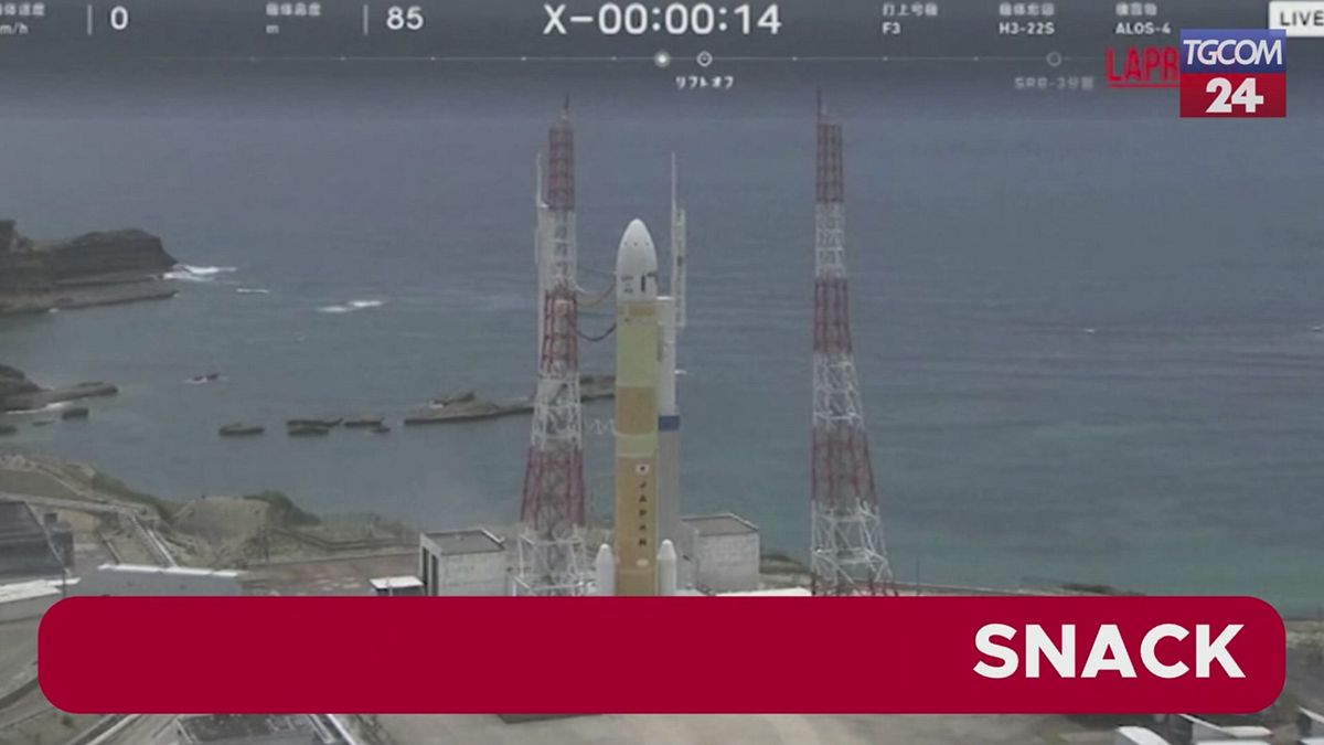 Giappone, Tokyo lancia satellite su un nuovo razzo