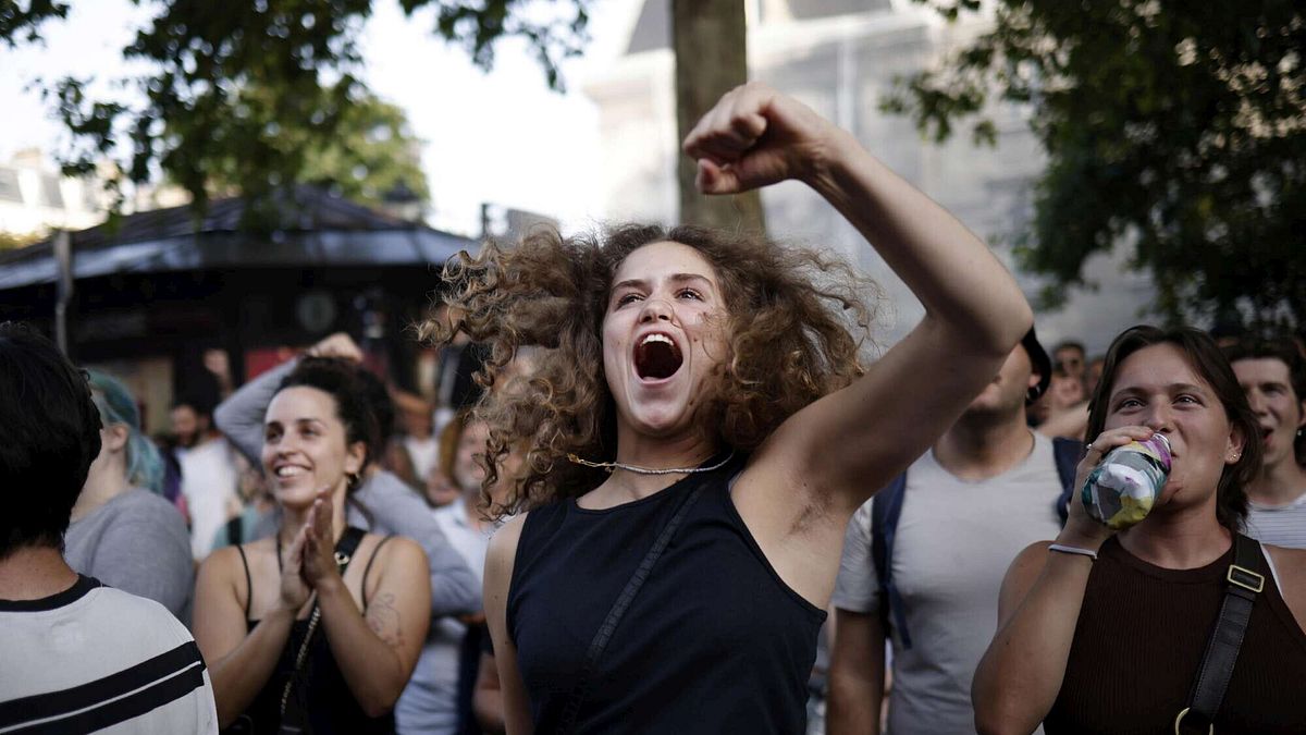 Elezioni in Francia, servizi segreti: "Rischio di violenze urbane"