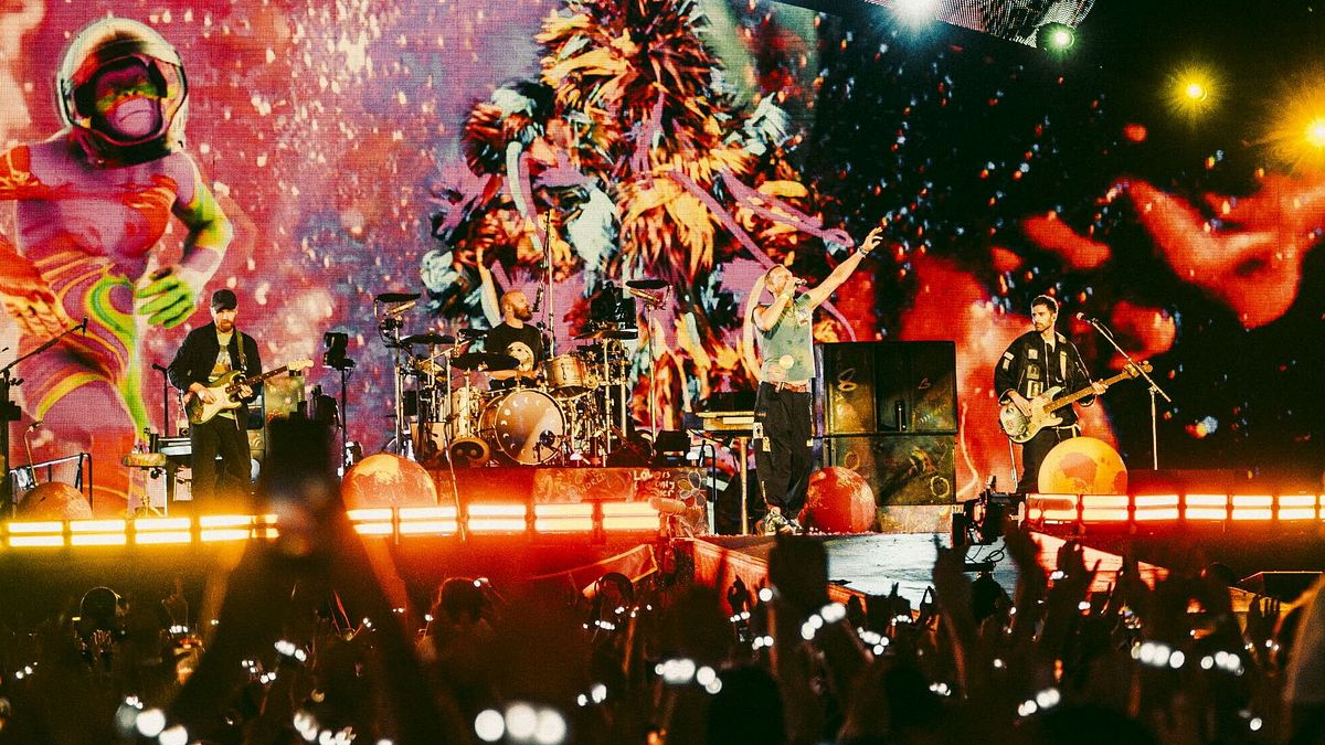 Coldplay 21 yıl sonra “uzay” konseriyle Roma'ya geri döndü