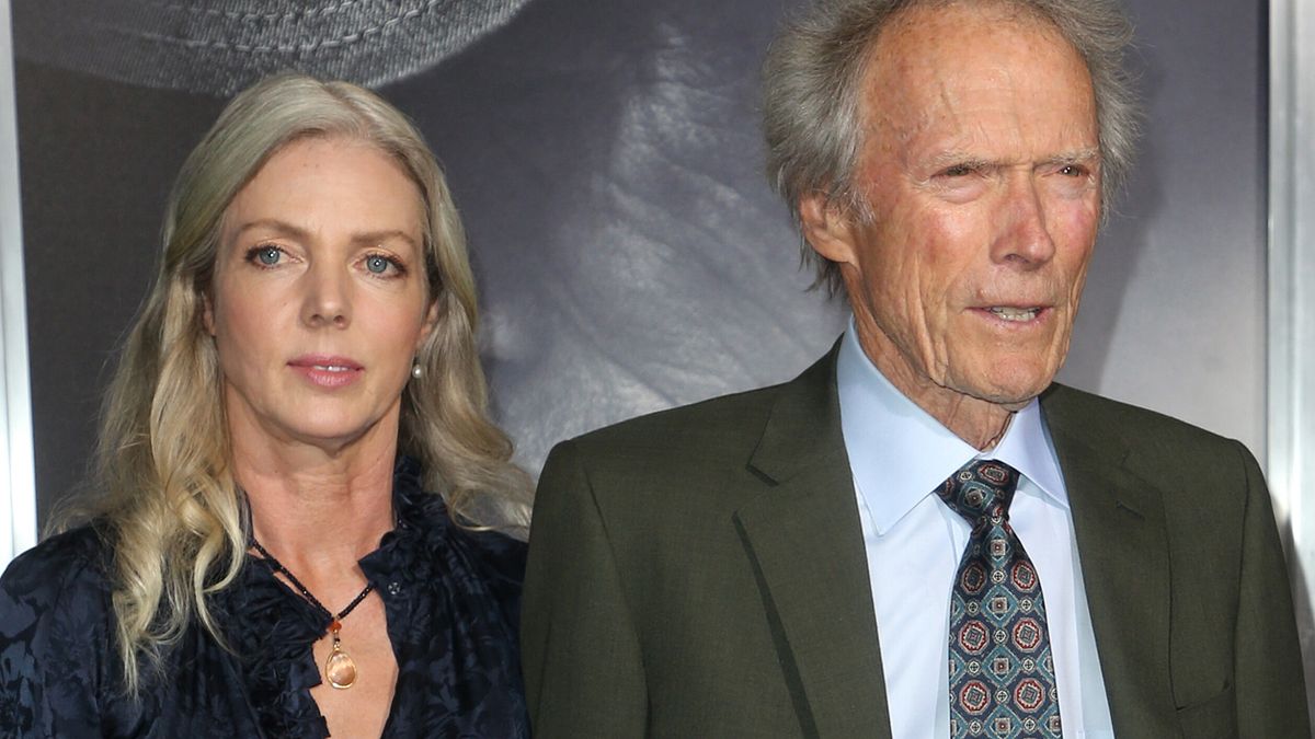 Luto por Clint Eastwood, pela morte de sua companheira Cristina Sandera