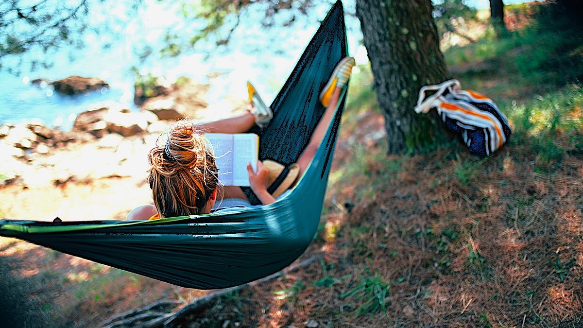 Vacanze e relax: perché leggere è il modo perfetto per svagarsi