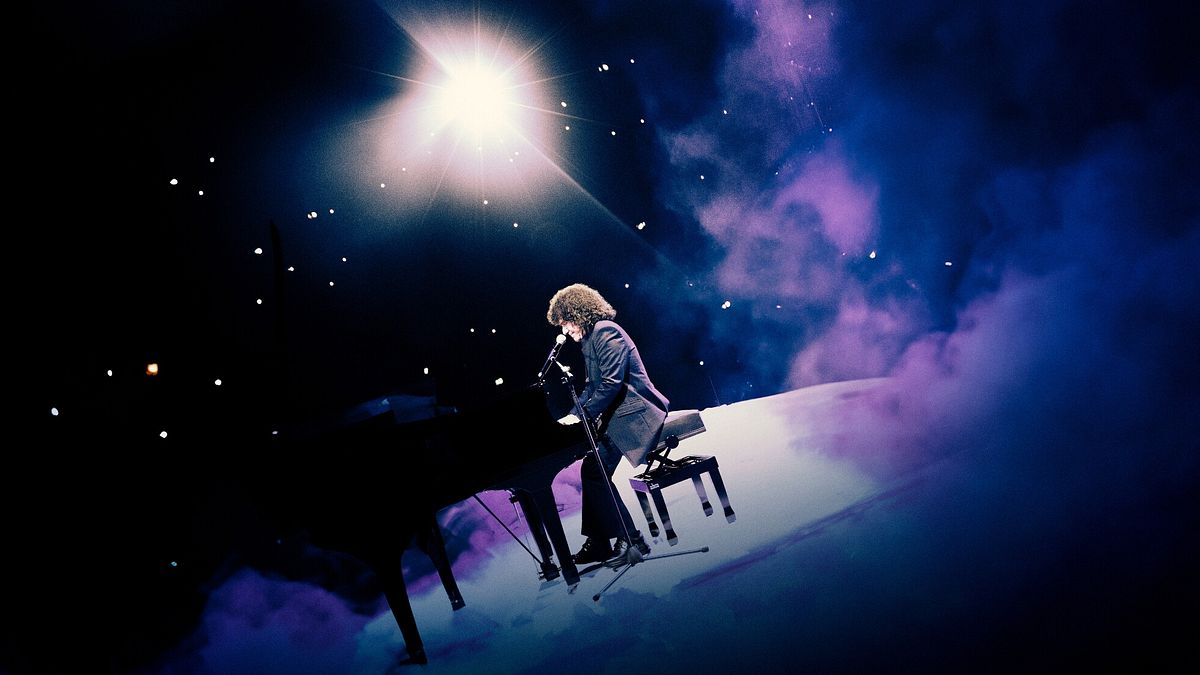 リカルド・コッチャンテがアニマの50周年を祝うためにアリーナに登場