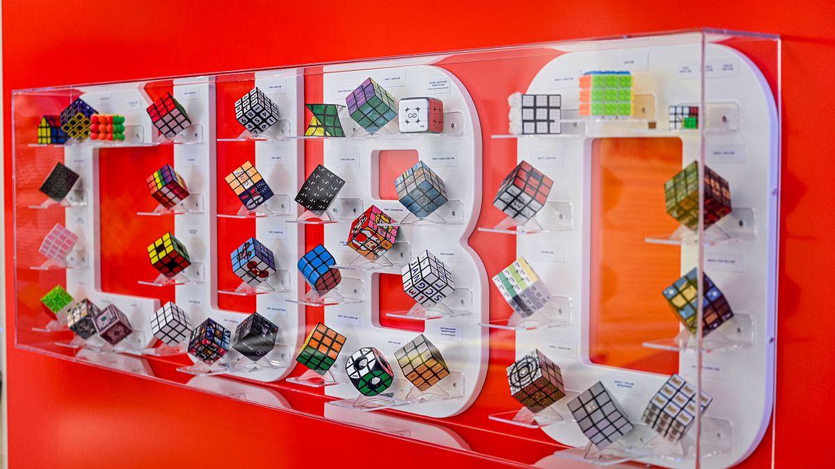 Cubo di Rubik, a Cuneo una mostra per i suoi 50 anni