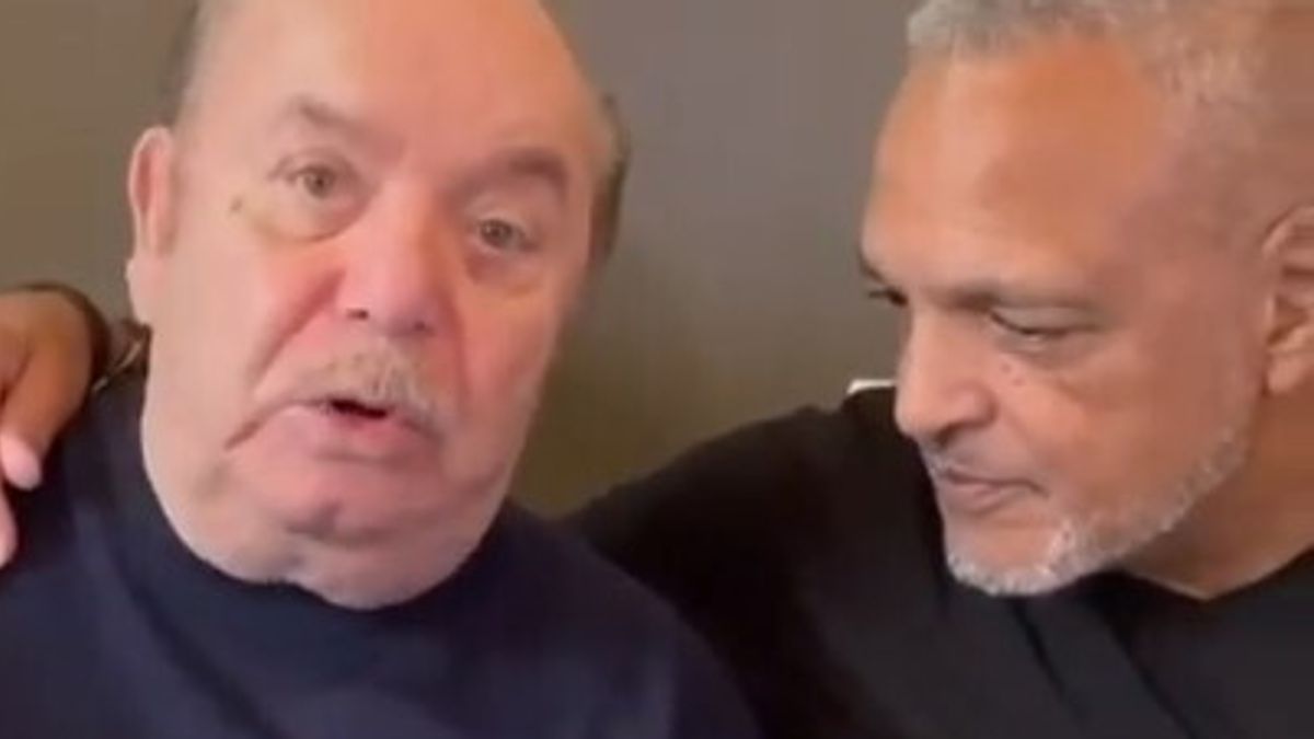 Lino Banfi ve Aristoteles'le yeniden buluşma: 40 yıl sonra birlikte "Futbolda antrenör"
