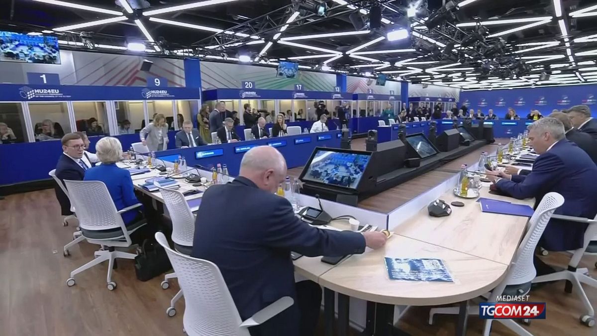 AB ve Avrupalı ​​liderler Budapeşte'de buluştu