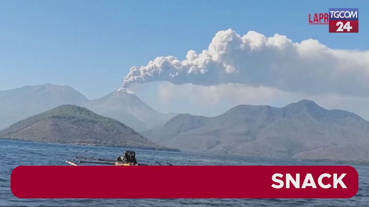 Flores adası küllerle kaplandı