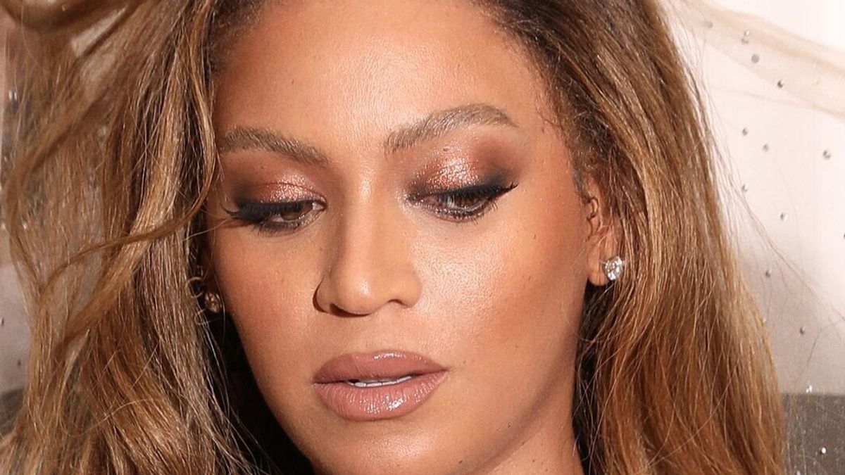 Beyoncè Yale Üniversitesi'ne gidiyor: Üniversite gelecek dönem için bir ders ayıracak