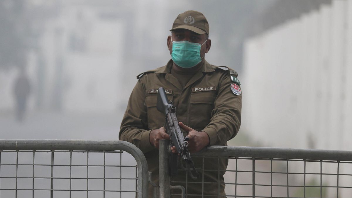 Pakistan, a Lahore e Multan è emergenza smog: scatta il lockdown