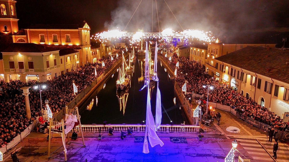 In Romagna è già Natale, tra luminarie, Mercatini, piste di ghiaccio e Presepi