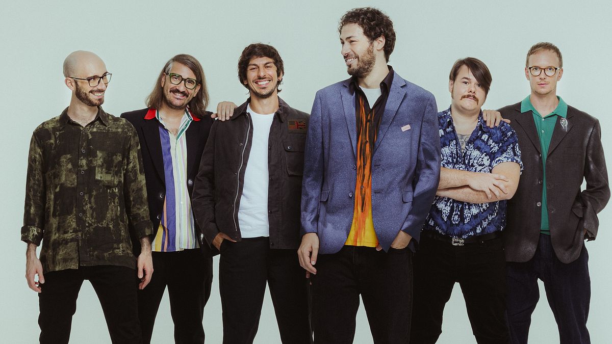 Nuclear Taktik Penguins yeni albümü Hello World'ü yayınladı