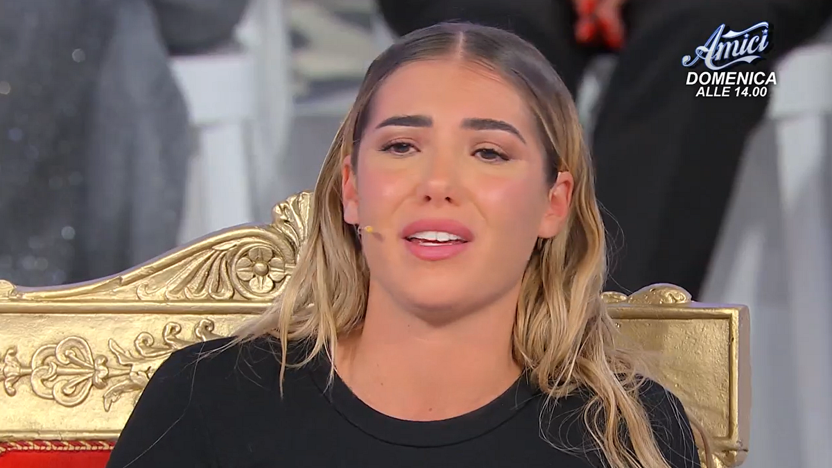 “Erkekler ve Kadınlar”, Martina De Ioannon gözyaşları içinde umutsuzluğa kapılıyor