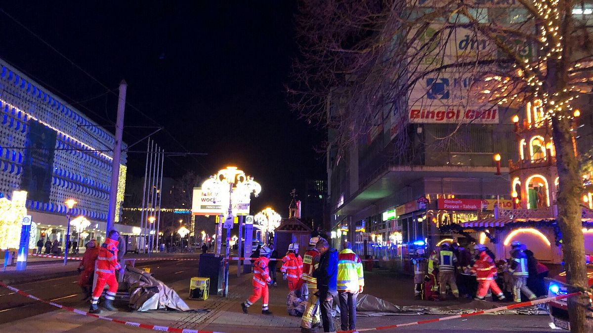 Almanya, Magdeburg Noel pazarında arabalar kalabalığa karşı: ölümler