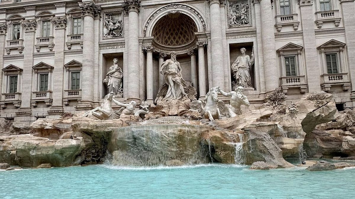 Roma, Trevi Çeşmesi yeniden açılıyor: su yeniden akıyor