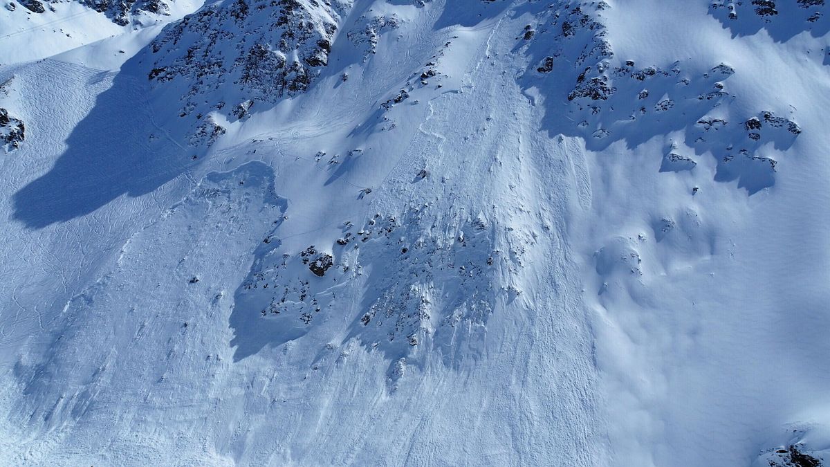 Alto Adige, çığ düşmesi sonucu hayatını kaybetti