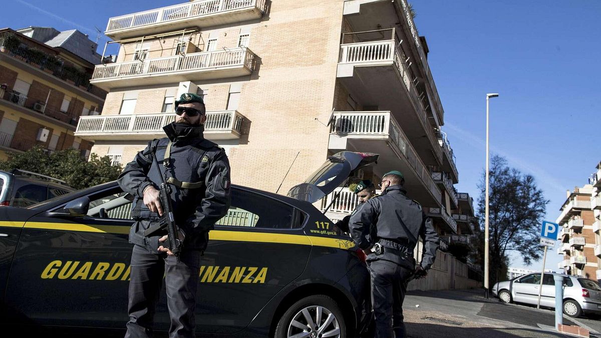 Roma, sgominata una rete di narcotrafficanti: 27 arresti
