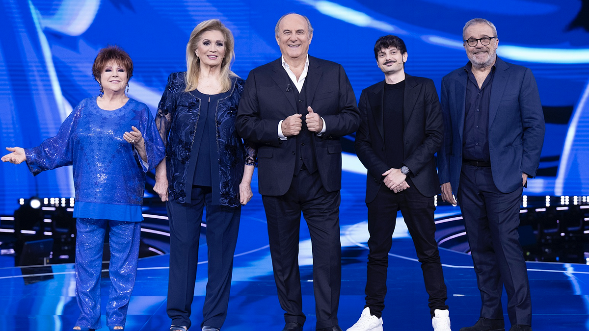 Gerry Scotti, 45 yaş üstü yetenekleri “Io Canto Senior” ile kutluyor