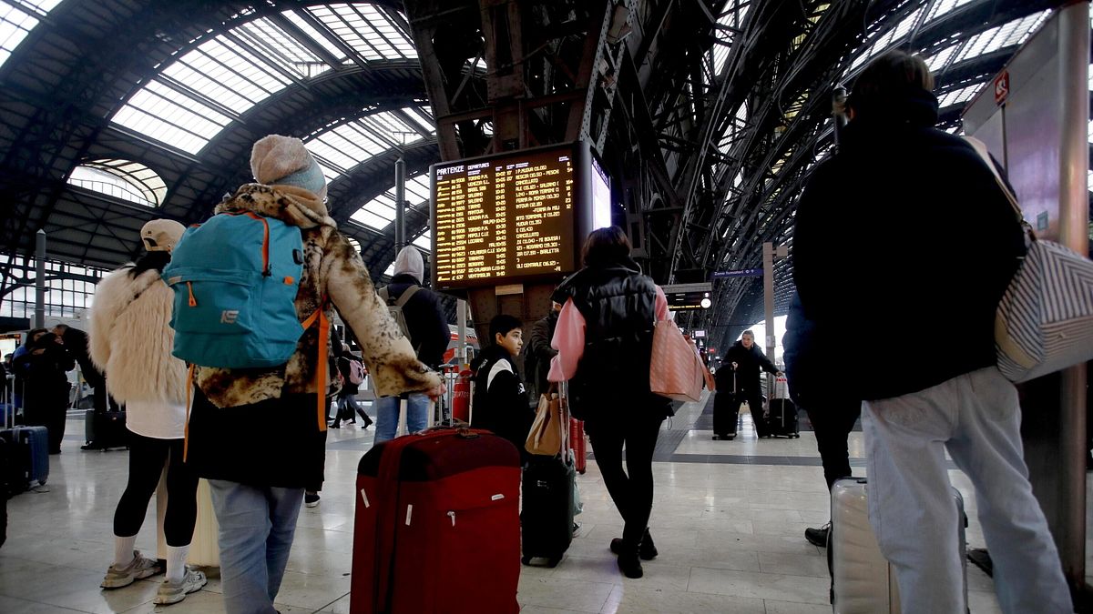Milano merkezindeki demiryolu trafiği yeniden etkinleştirildi: gecikmeler ve iptaller