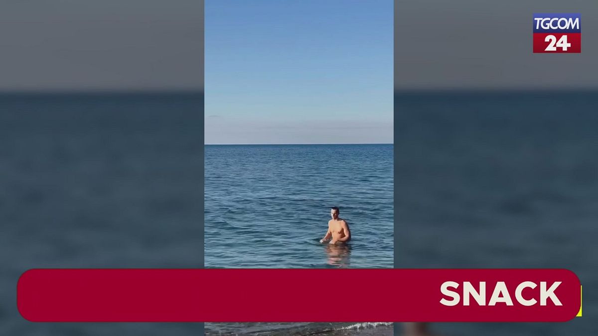 yüzme sırasında beklenmedik karşılaşma