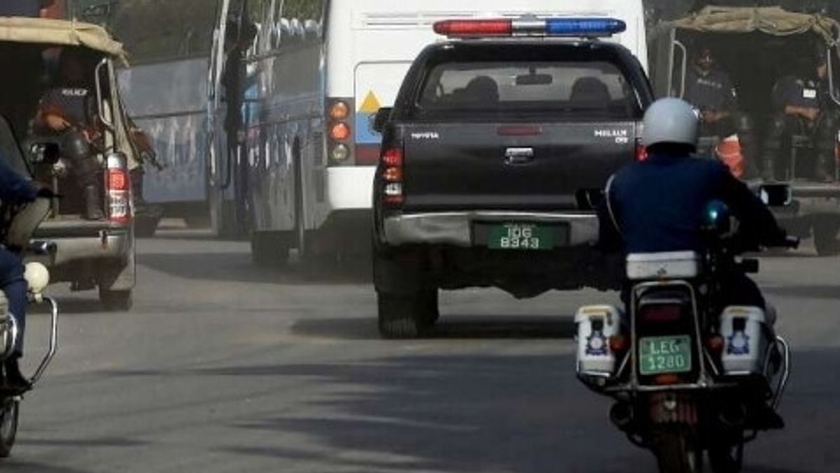 Pakistan'da 4 Müslümana küfürden idam cezası