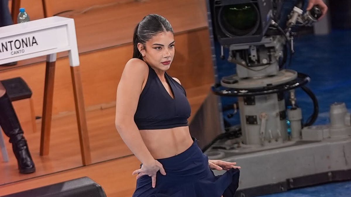 Francesca, Nicolò ve Giorgia için askıya alınan “Amici” gömleğine meydan okuma