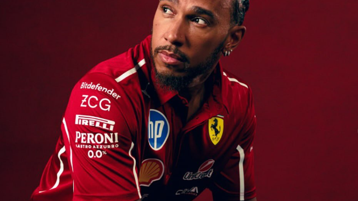 Ferrari in pista a Barcellona: Hamilton e Leclerc piloti e... modelli