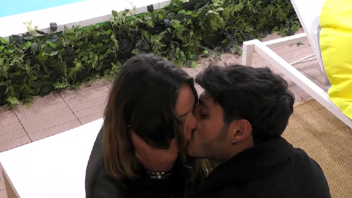 “Big Brother” da Helena ve Javier arasındaki tutku yanıyor