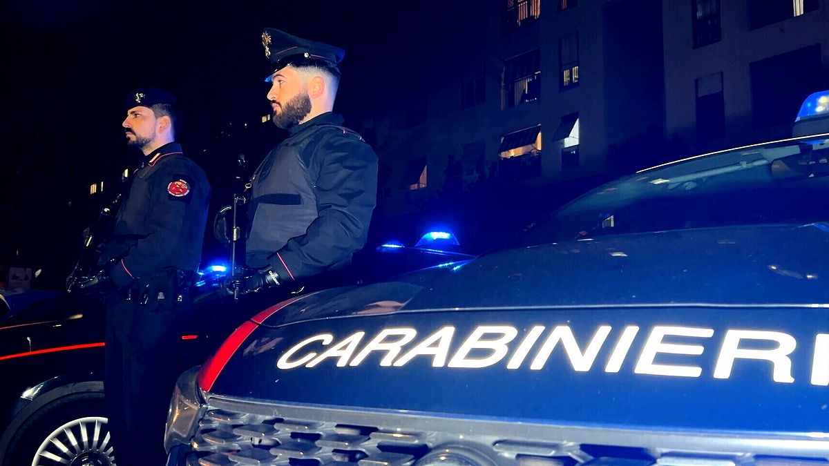 Roma, güvenlik görevlisi hırsızları ve çekimleri şaşırtıyor: ciddi bir yaralanma