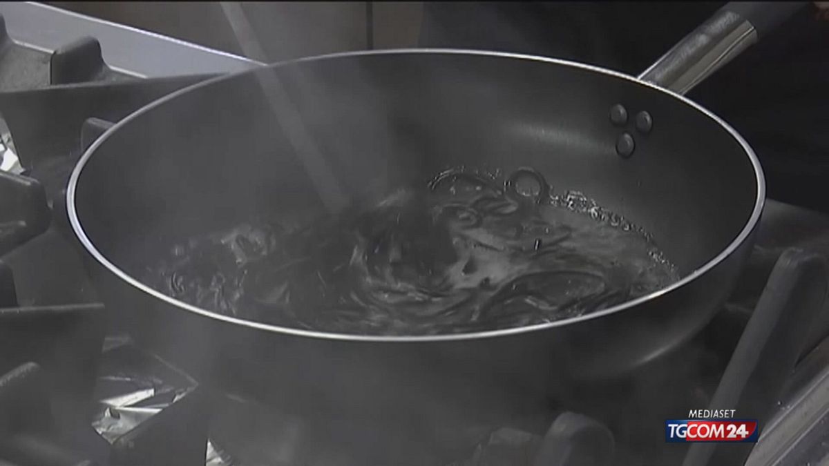 Venedik, Restoranda Siyah Gömlek Spagetti: Tartışma