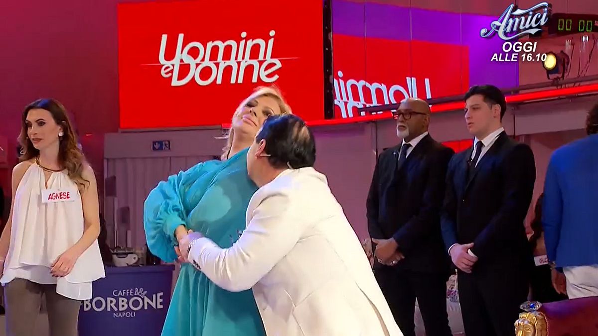 “Erkekler ve Kadınlar”, Cosimo ve Tina Koma Şeylerinin “Kalpleri”