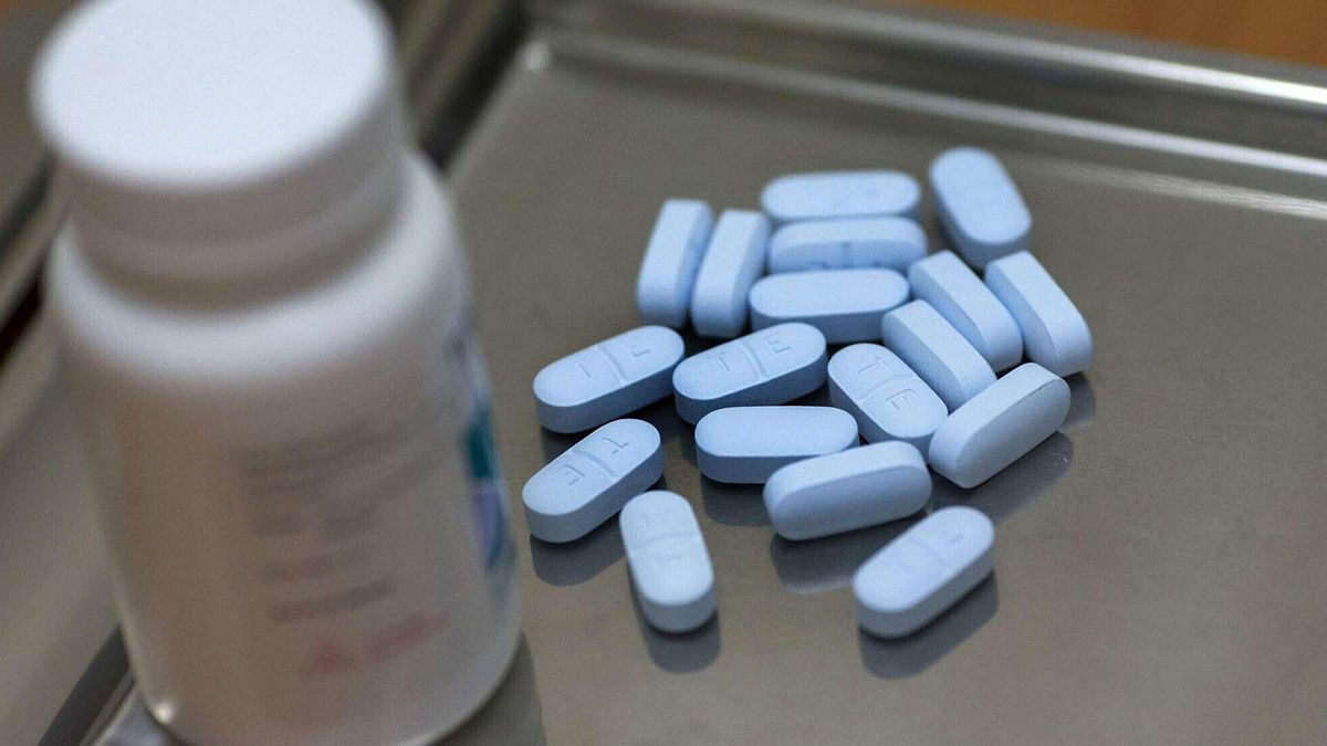 Sekiz ülke, durma yardımından sonra anti-HIV ilaçlarını tüketme riski