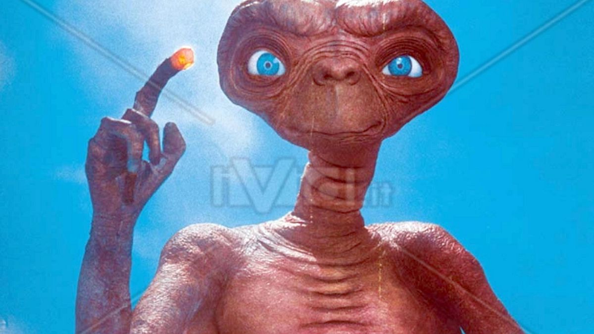 ET, açık artırmada filmin orijinal modeli