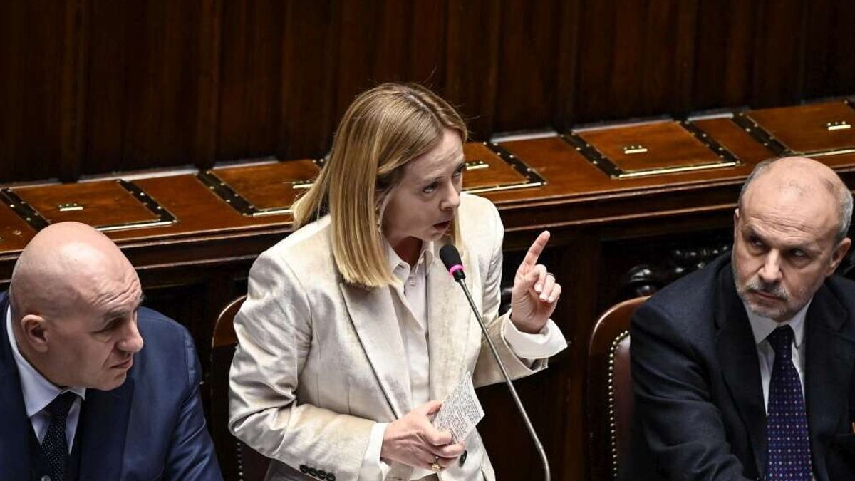 İtalya'nın ABD ve AB arasında seçim yapması gerektiği fikri “çocukça”