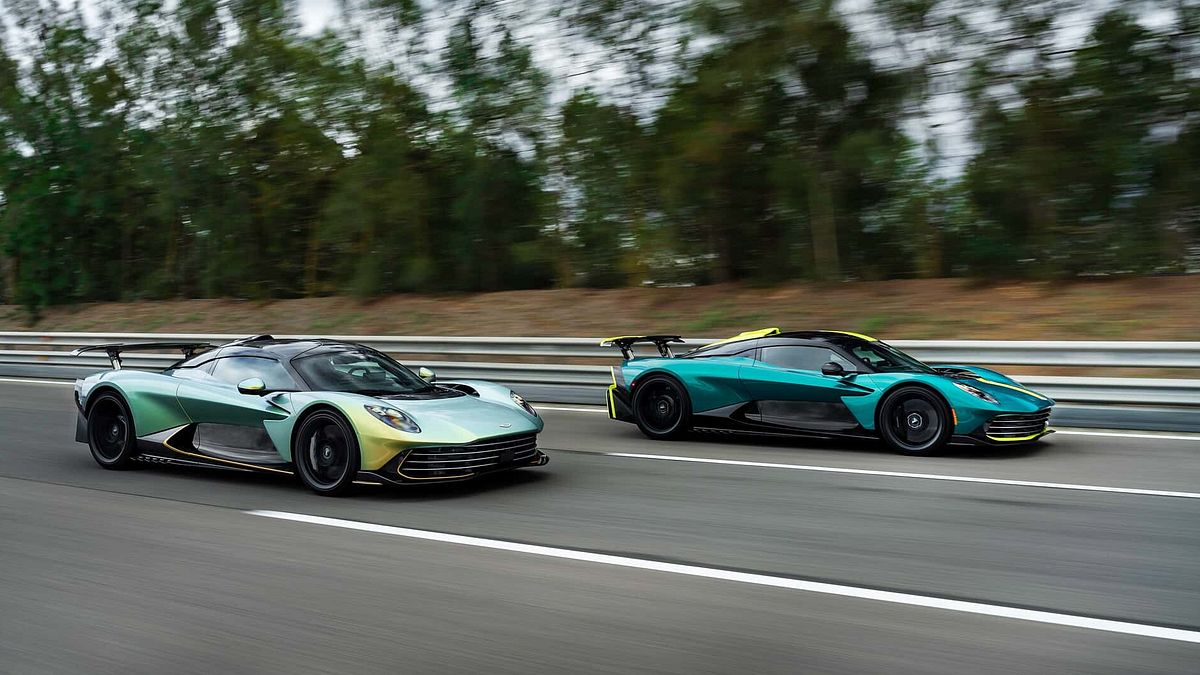 Yeni Aston Martin Valhalla