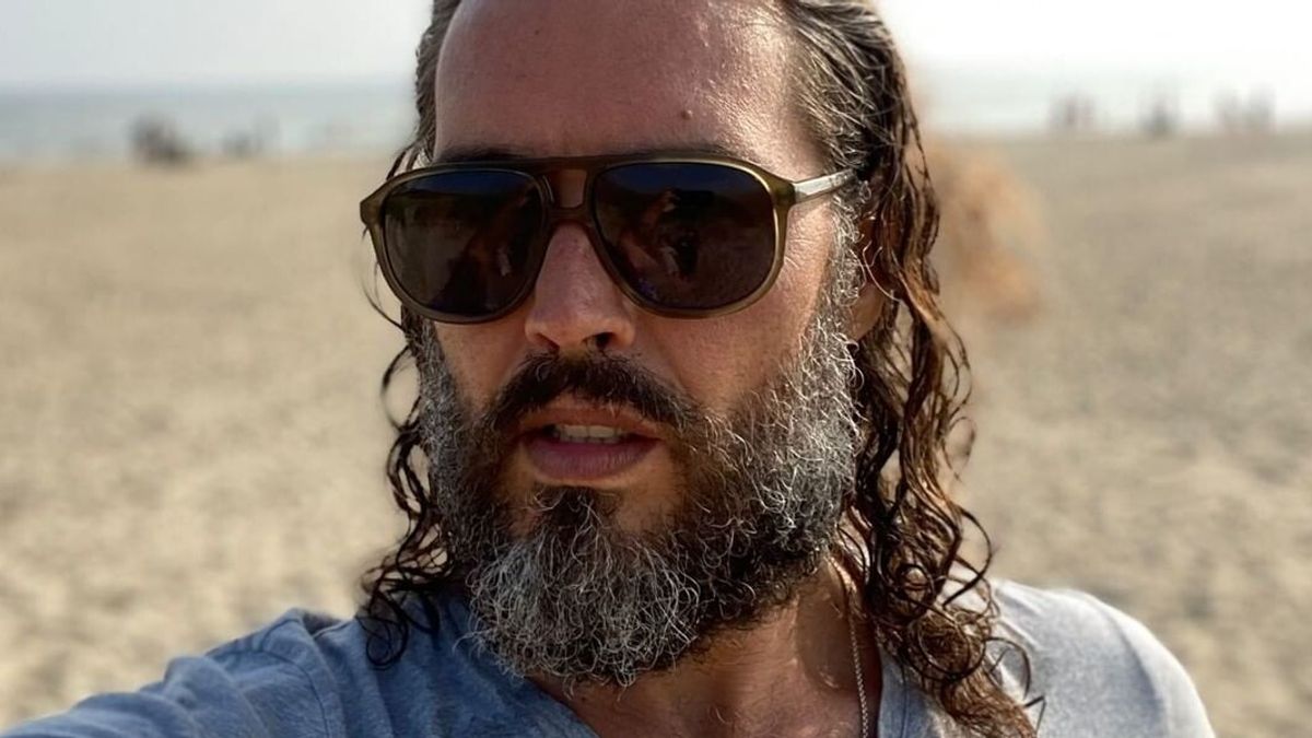 GB, Aktör Russel Brand Tecavüz ve Taciz için Rahatsız Edildi