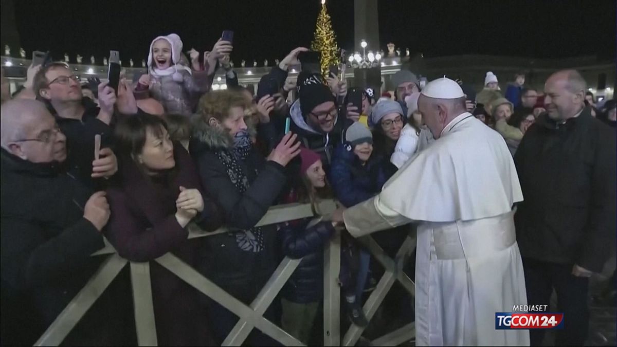 Papa Francis, Çinli kadına “tokat” videosu