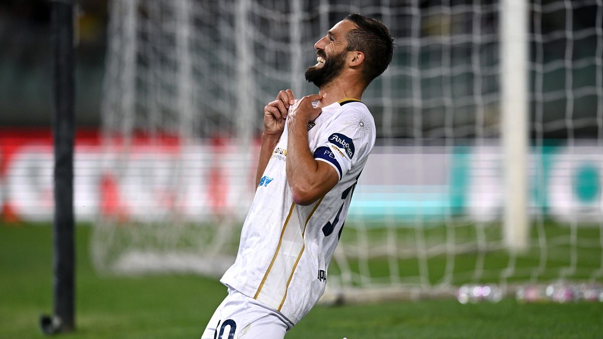Serie A: il Cagliari sbanca il Bentegodi e si avvicina alla salvezza