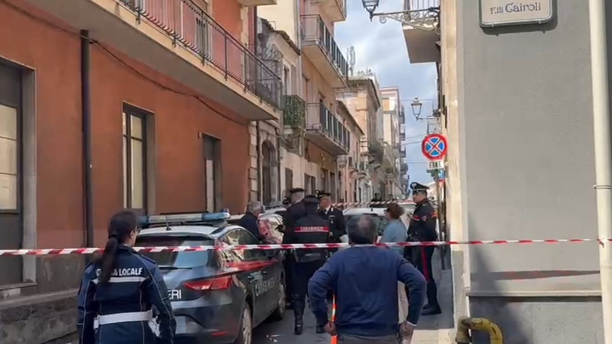 Catania, lancia la figlia di sette mesi dal balcone: arrestata la madre