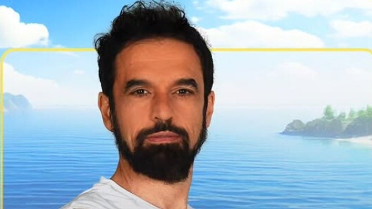 “Ünlü 2025 Adası”, Dino Giarrusso Lands