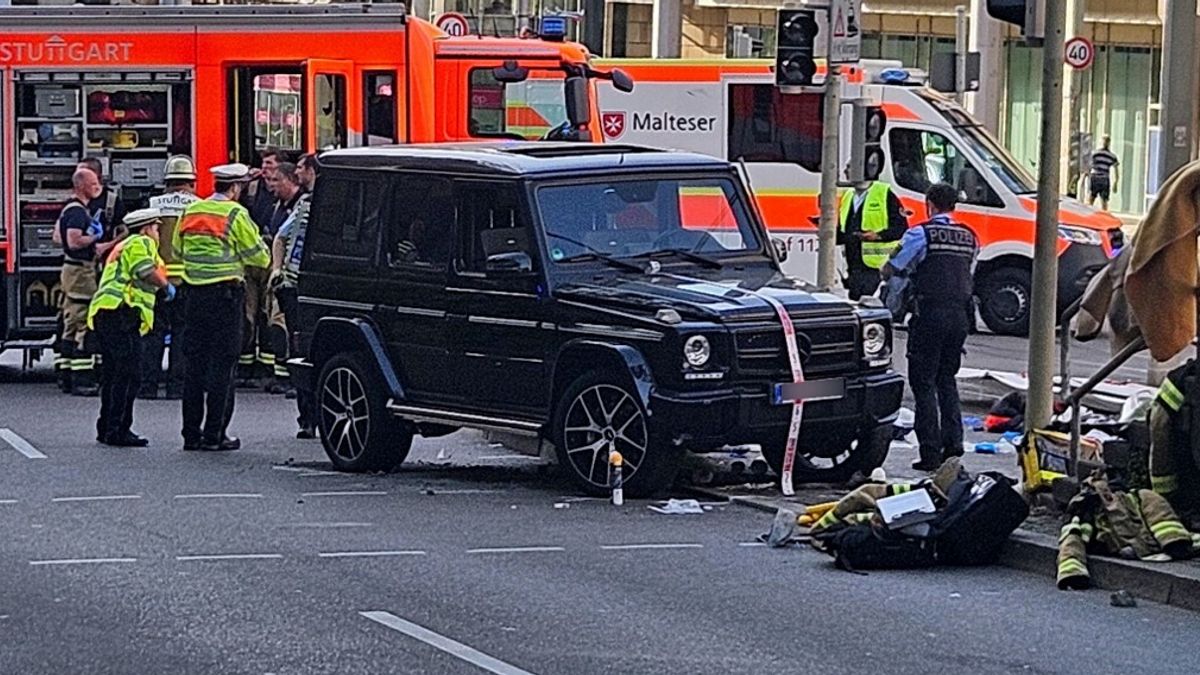 Germania, auto sulla folla a Stoccarda: un morto e sette feriti, arrestato il conducente