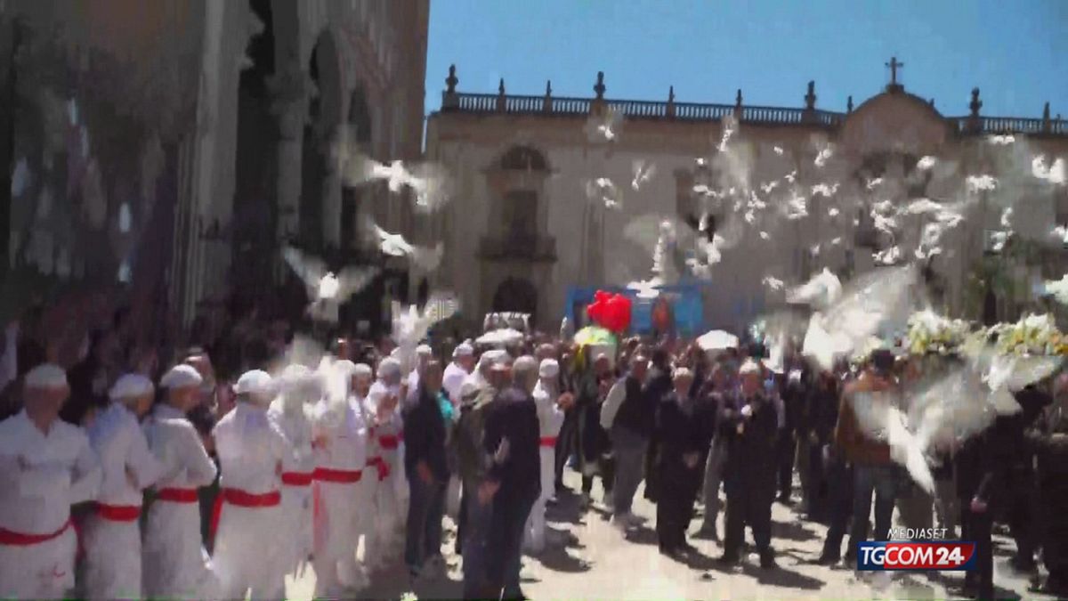 Strage Monreale, il vescovo ai funerali dei tre ragazzi uccisi: "L